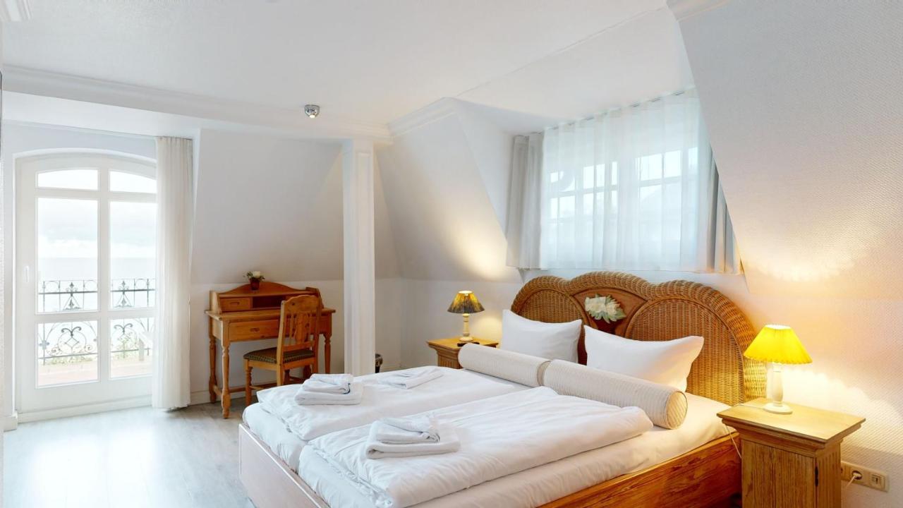 Fewo Direkt Am Strand Mit Meerblick Und Balkon,Villa Glueckspilz, Остзебад Бинц Экстерьер фото