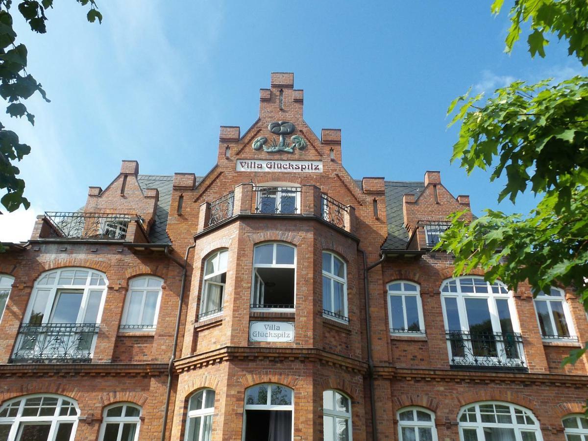 Fewo Direkt Am Strand Mit Meerblick Und Balkon,Villa Glueckspilz, Остзебад Бинц Экстерьер фото